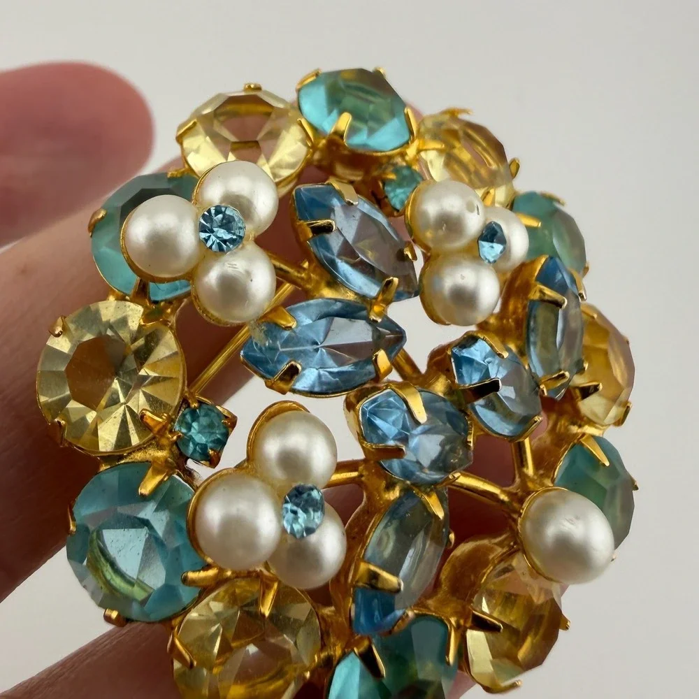 Vintage Wreath Brooch Women Gold Tone Blue Yellow Crystal Faux Pearl Pin 1.75